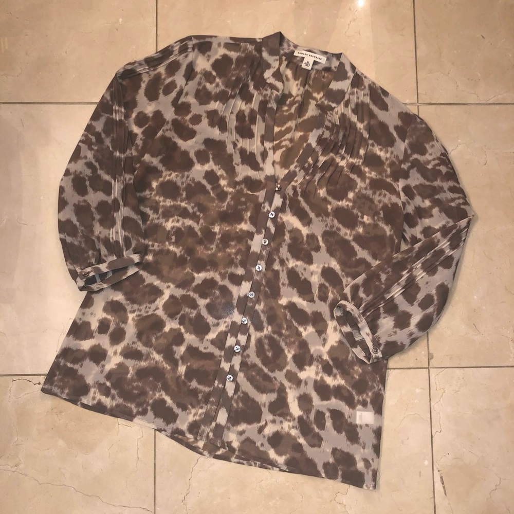 Banana Republic animal print blouse